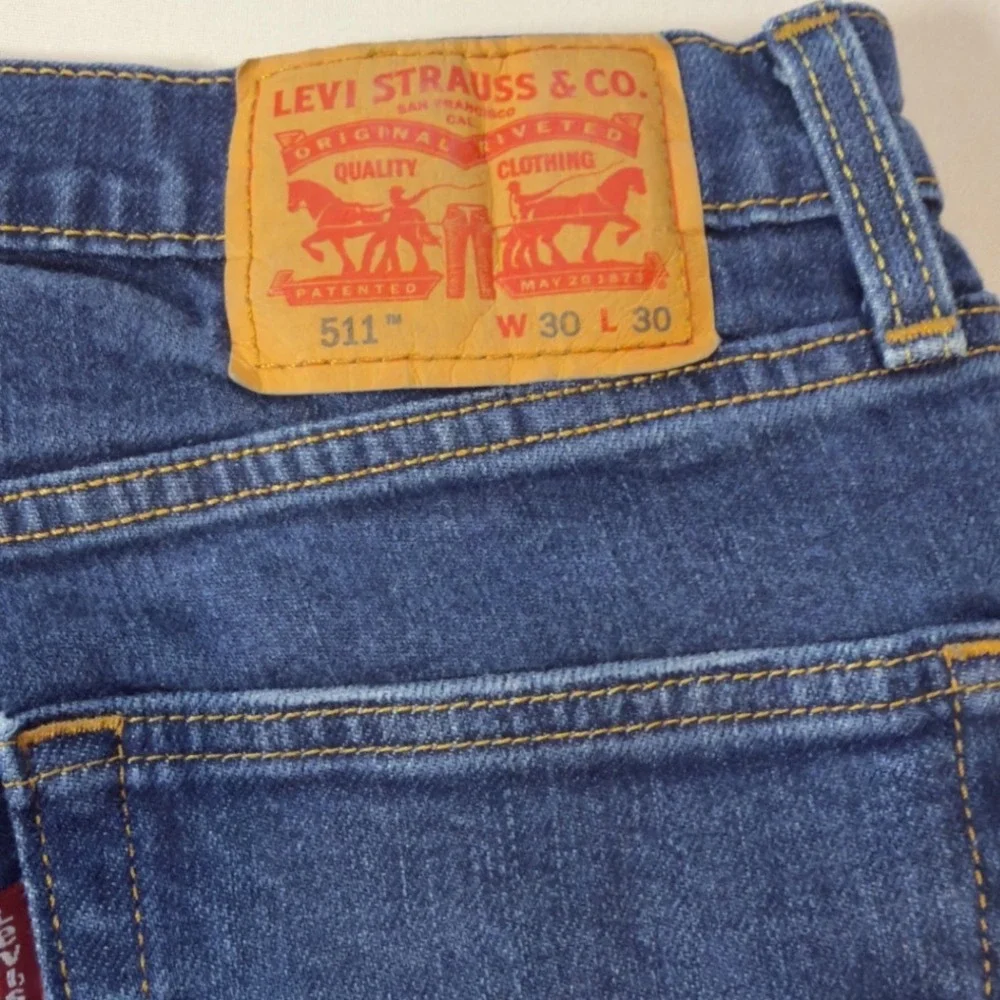 Levis 511 Slim Fit Cut Off Denim Shorts Mens Medium Wash Frayed Hem 9